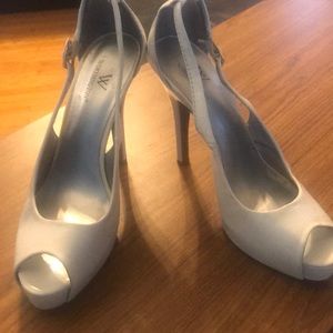 9 medium 4 inch worthington shoes